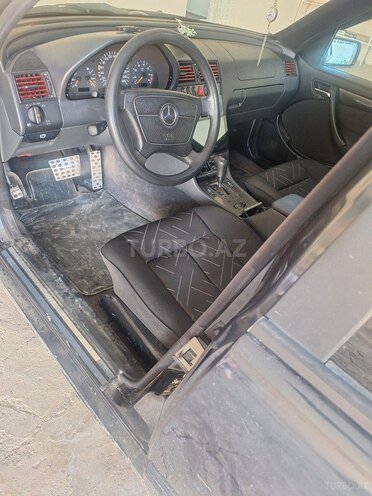 Mercedes C 240 1999, 270,000 km - 2.6 l - Şəmkir