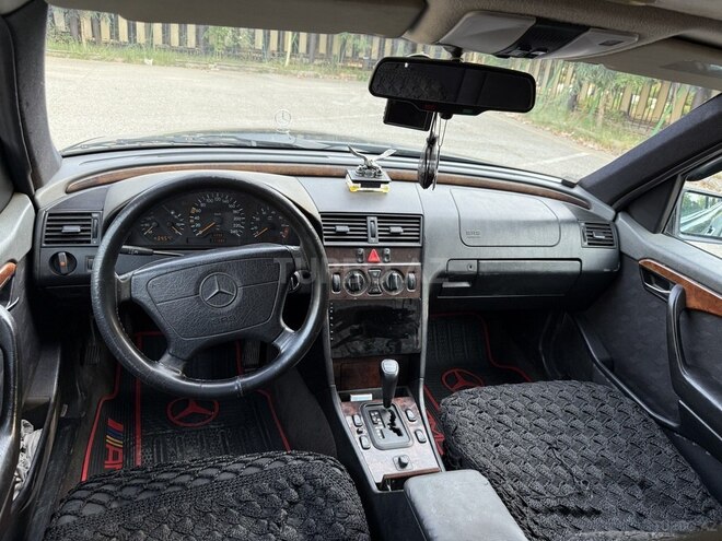 Mercedes C 230 1997, 317,241 km - 2.3 l - Bakı