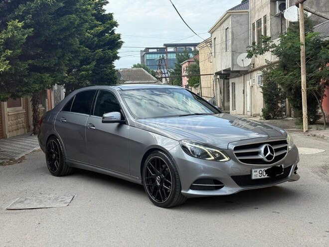 Mercedes E 250 4MATIC 2015, 265,460 km - 2.2 l - Bakı