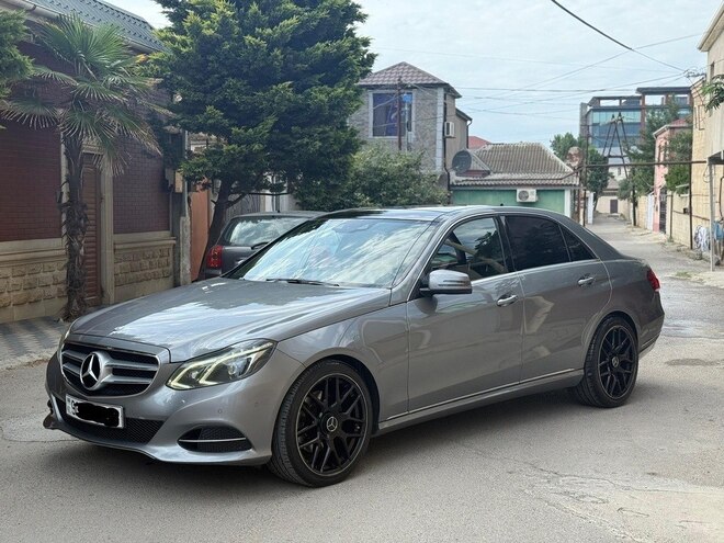 Mercedes E 250 4MATIC 2015, 265,460 km - 2.2 l - Bakı