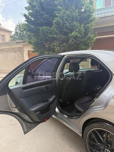 Mercedes E 250 4MATIC 2015, 265,460 km - 2.2 l - Bakı