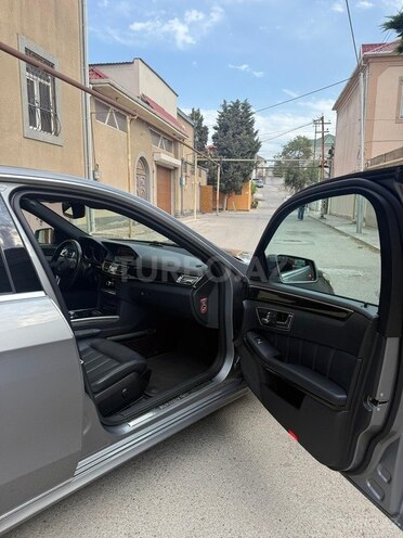 Mercedes E 250 4MATIC 2015, 265,460 km - 2.2 l - Bakı