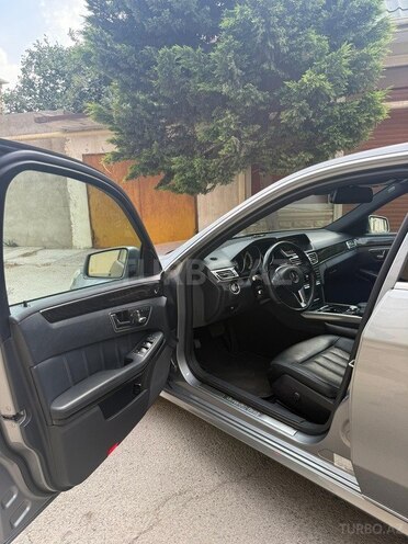 Mercedes E 250 4MATIC 2015, 265,460 km - 2.2 l - Bakı