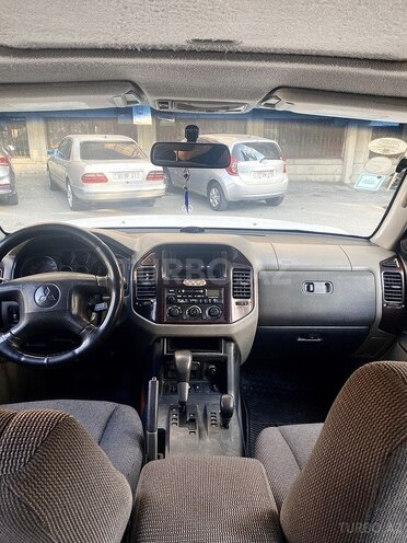 Mitsubishi Pajero 2002, 255,000 km - 3.0 l - Bakı