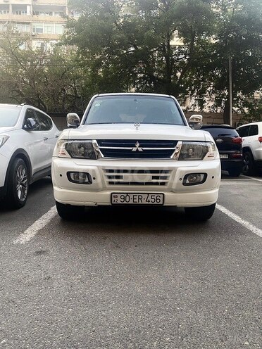 Mitsubishi Pajero 2002, 255,000 km - 3.0 l - Bakı