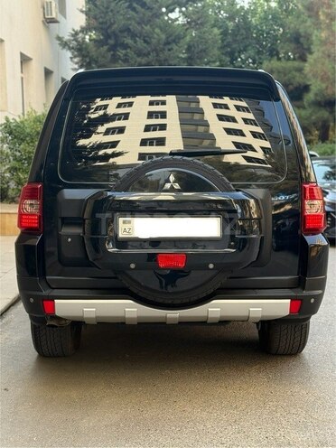 Mitsubishi Pajero 2008, 129,000 km - 3.0 л - Bakı
