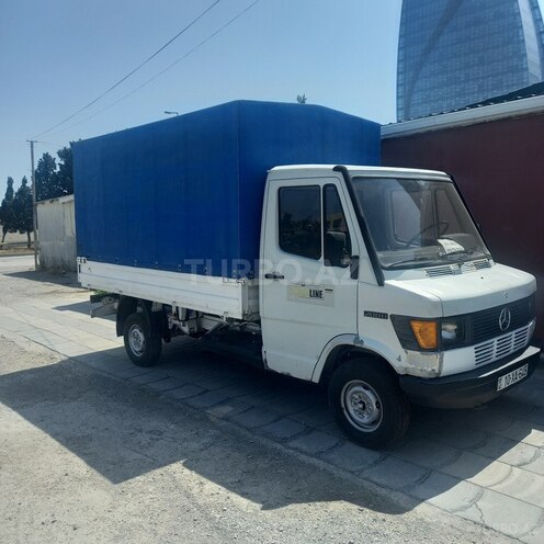 Mercedes 208 D 1989, 720,000 km - 2.3 л - Bakı