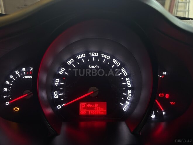 Kia Sportage 2010, 175,000 km - 2.0 л - Bakı