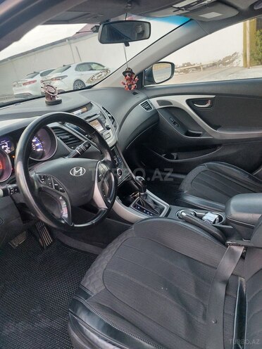 Hyundai Elantra 2015, 197,949 km - 1.8 л - Bakı