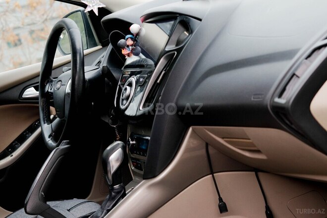 Ford Focus 2012, 328,000 km - 2.0 l - Bakı