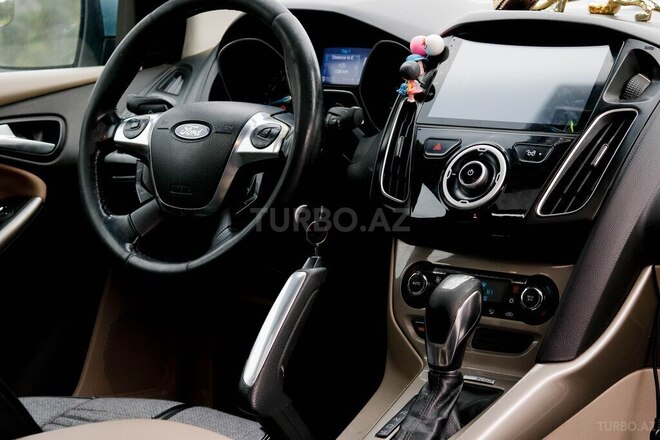 Ford Focus 2012, 328,000 km - 2.0 l - Bakı