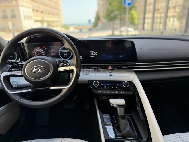 Hyundai Elantra 2023, 13,000 km - 1.6 л - Bakı
