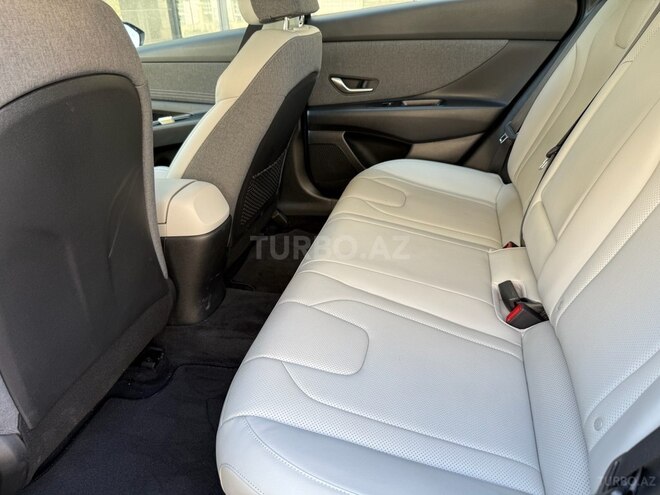 Hyundai Elantra 2023, 13,000 km - 1.6 л - Bakı