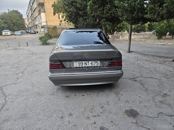 Mercedes E 230 1988, 386,000 km - 2.3 л - Sumqayıt