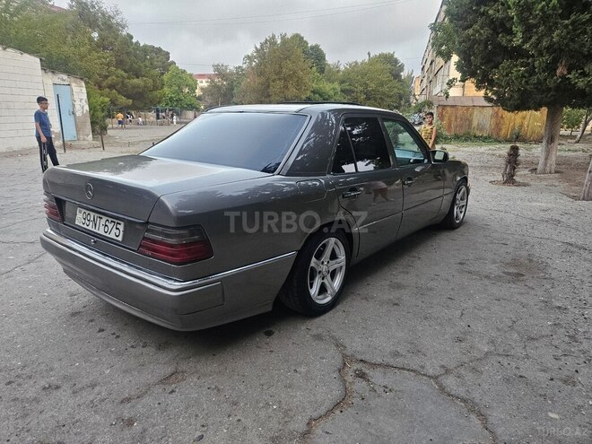 Mercedes E 230 1988, 386,000 km - 2.3 л - Sumqayıt