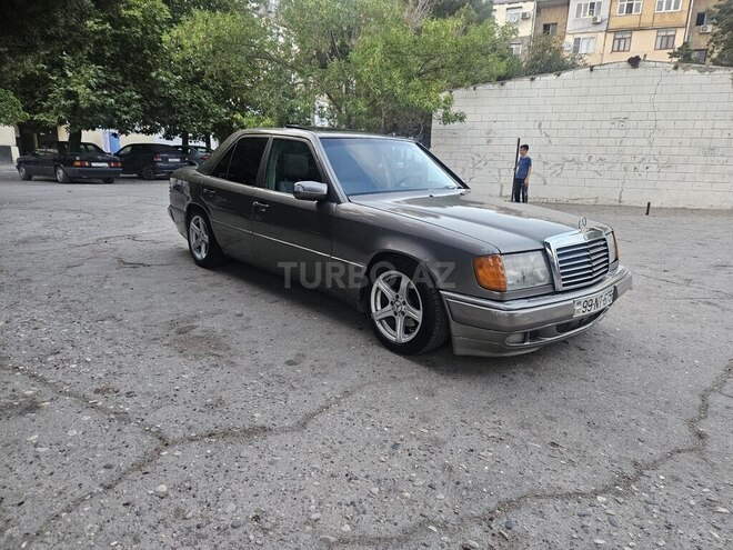 Mercedes E 230 1988, 386,000 km - 2.3 л - Sumqayıt