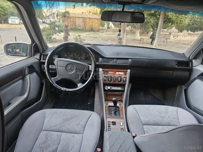 Mercedes E 230 1988, 386,000 km - 2.3 л - Sumqayıt