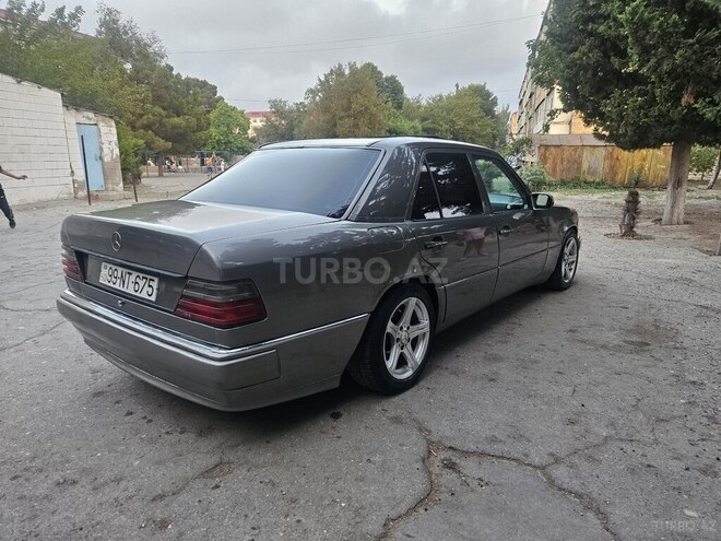 Mercedes E 230 1988, 386,000 km - 2.3 л - Sumqayıt