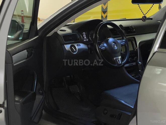 Volkswagen Passat 2012, 300,000 km - 2.5 л - Gəncə