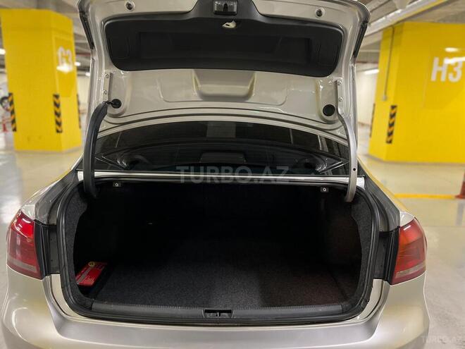 Volkswagen Passat 2012, 300,000 km - 2.5 л - Gəncə