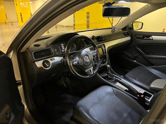 Volkswagen Passat 2012, 300,000 km - 2.5 л - Gəncə