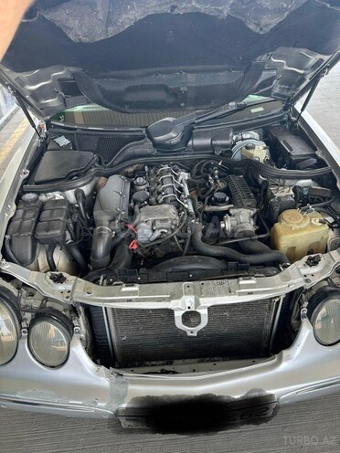 Mercedes E 220 d 2001, 140,000 km - 2.2 л - Şəmkir