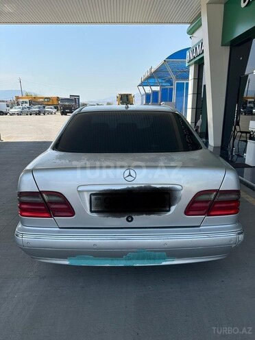 Mercedes E 220 d 2001, 140,000 km - 2.2 л - Şəmkir