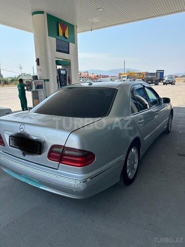 Mercedes E 220 d 2001, 140,000 km - 2.2 л - Şəmkir