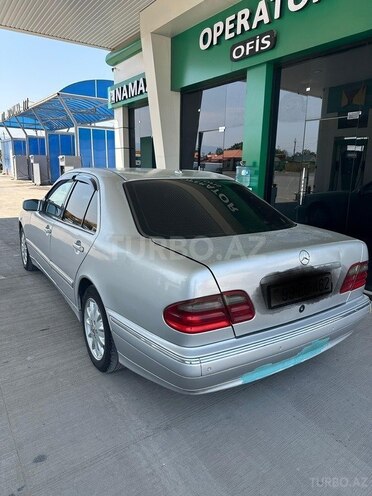 Mercedes E 220 d 2001, 140,000 km - 2.2 л - Şəmkir