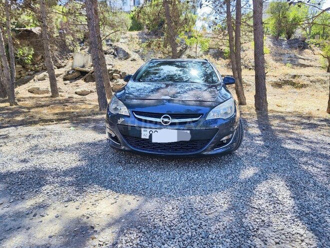 Opel Astra 2013, 231,000 km - 1.4 л - Bakı