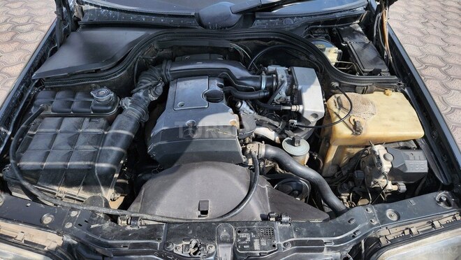 Mercedes C 220 1995, 380,000 km - 2.2 l - Bakı