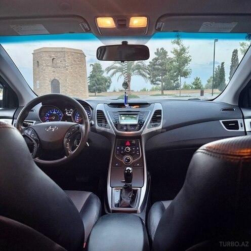 Hyundai Elantra 2015, 179,000 km - 1.8 л - Bakı