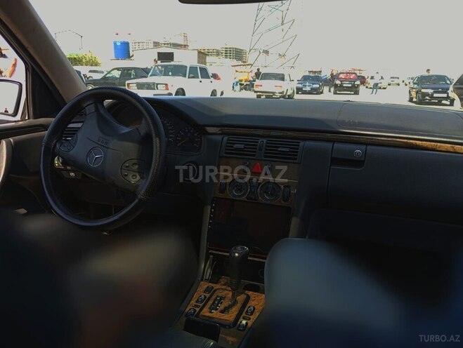 Mercedes E 280 2000, 361,999 km - 2.8 l - Bakı