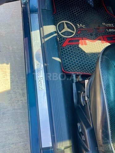 Mercedes E 280 1999, 384,000 km - 2.8 l - Salyan