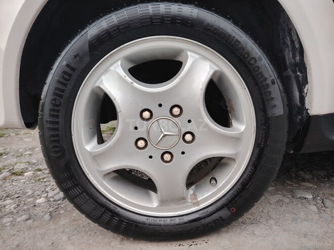 Mercedes A 160 2002, 198,000 km - 1.6 l - Qəbələ