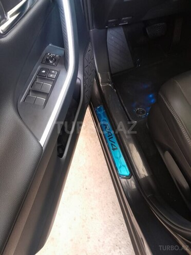 Toyota RAV4 2019, 20,000 km - 2.0 l - Gəncə