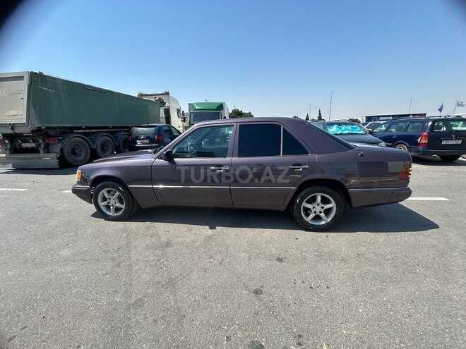 Mercedes E 250 1993, 354,807 km - 2.5 l - Xırdalan