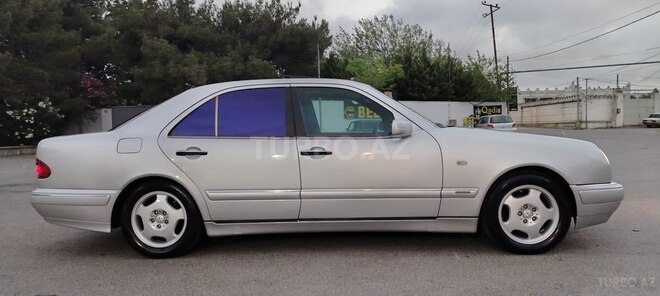 Mercedes E 240 1998, 425,000 km - 2.4 l - Bakı