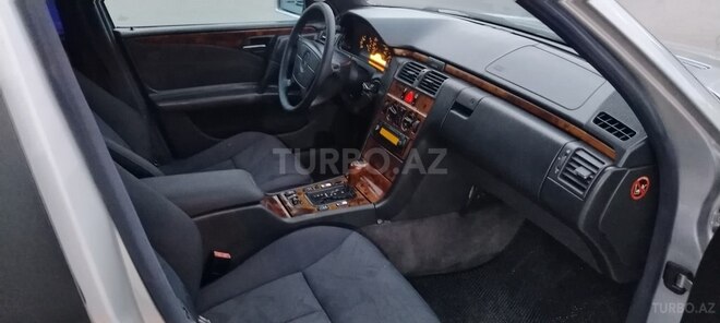 Mercedes E 240 1998, 425,000 km - 2.4 l - Bakı