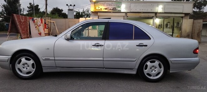 Mercedes E 240 1998, 425,000 km - 2.4 l - Bakı