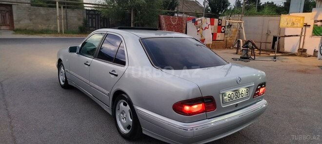 Mercedes E 240 1998, 425,000 km - 2.4 l - Bakı
