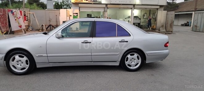 Mercedes E 240 1998, 425,000 km - 2.4 l - Bakı