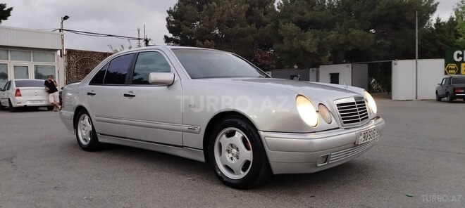 Mercedes E 240 1998, 425,000 km - 2.4 l - Bakı
