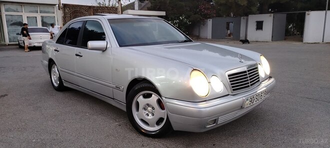 Mercedes E 240 1998, 425,000 km - 2.4 l - Bakı