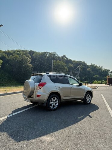 Toyota RAV4 2007, 288,640 km - 2.4 l - Zaqatala