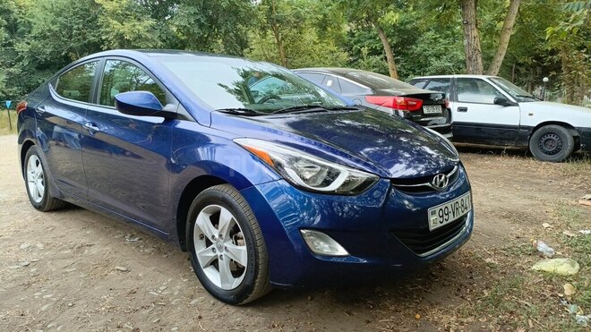 Hyundai Elantra 2012, 278,000 km - 1.8 l - Xudat