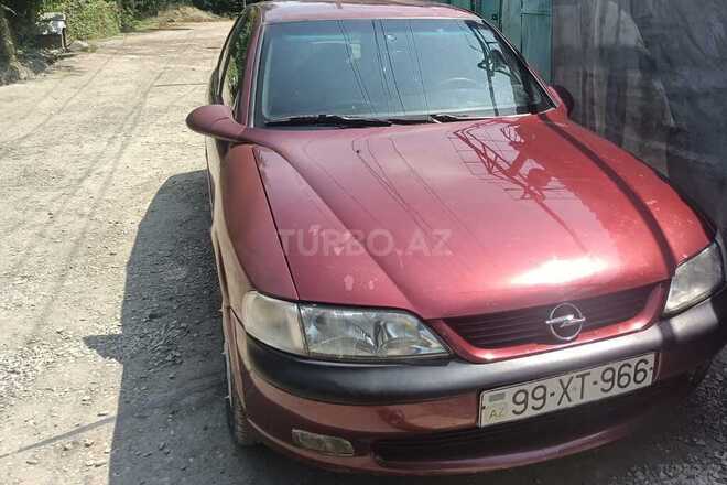 Opel Vectra 1997, 427,000 km - 1.6 l - Xudat