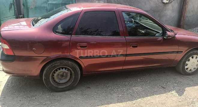 Opel Vectra 1997, 427,000 km - 1.6 l - Xudat