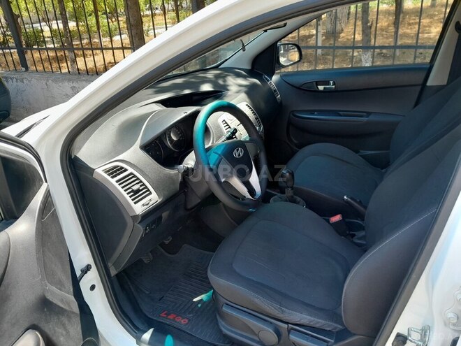 Hyundai i20 2012, 211,250 km - 1.4 l - Bakı