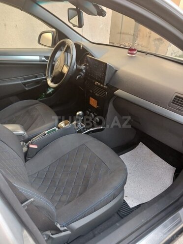 Opel Astra 2012, 255,000 km - 1.8 l - Bakı